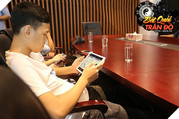 
Chim Sẻ Đi Nắng cũng rất thích thú với Bát Quái Trận Đồ
