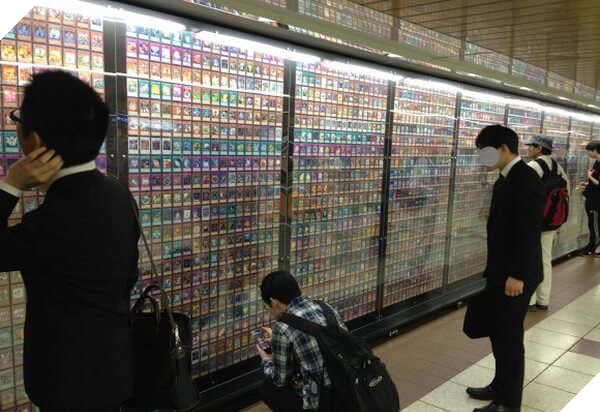 Ngỡ ngàng với buổi triển lãm các lá bài Yu-Gi-Oh ngay dưới nhà ga tàu điện ngầm ở Tokyo