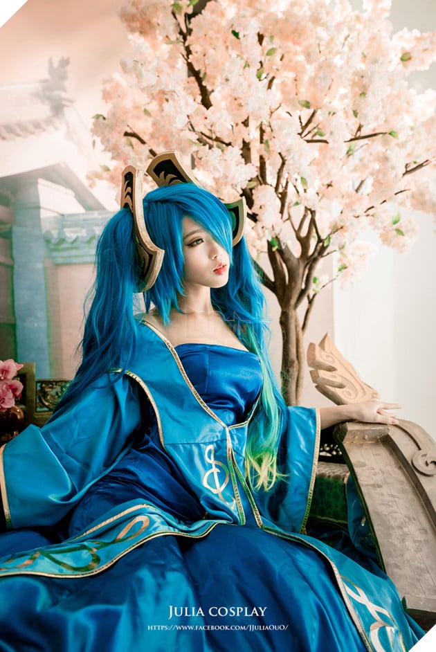 Ngất ngây với cosplay Sona tuyệt đẹp trong Liên Minh Huyền Thoại
