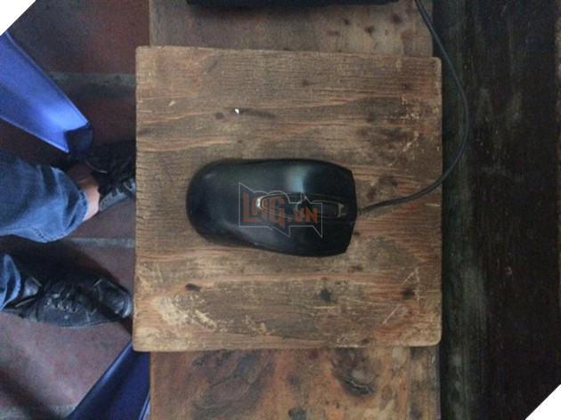 Quán net siêu cổ 10 năm tuổi tại Sóc Sơn: Dùng lót chuột bằng gỗ, vẫn sống tốt