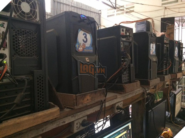 Quán net siêu cổ 10 năm tuổi tại Sóc Sơn: Dùng lót chuột bằng gỗ, vẫn sống tốt