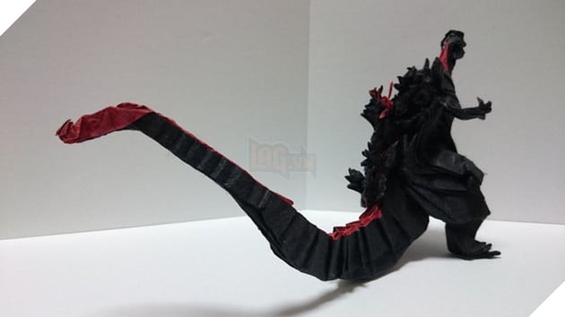 Lác mắt với màn gấp giấy quái vật Godzilla của người Nhật