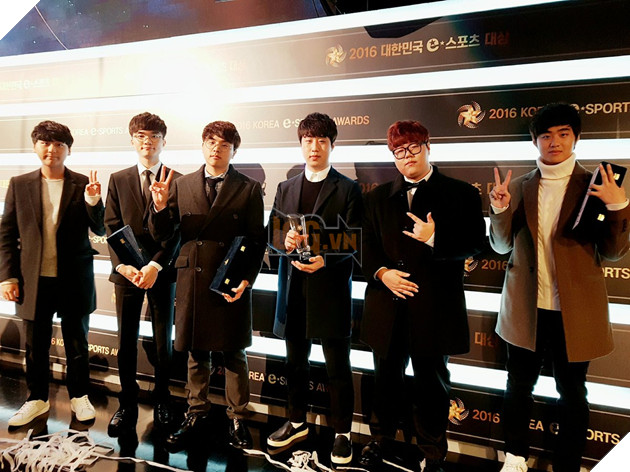 LMHT: SKT T1 đại thắng tại Korea Esports Award 2016, Faker còn ẵm riêng cho mình hai giải quan trọng nhất