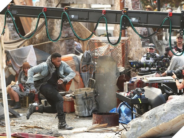 Một số hình ảnh mới từ phim trường Pacific Rim 2