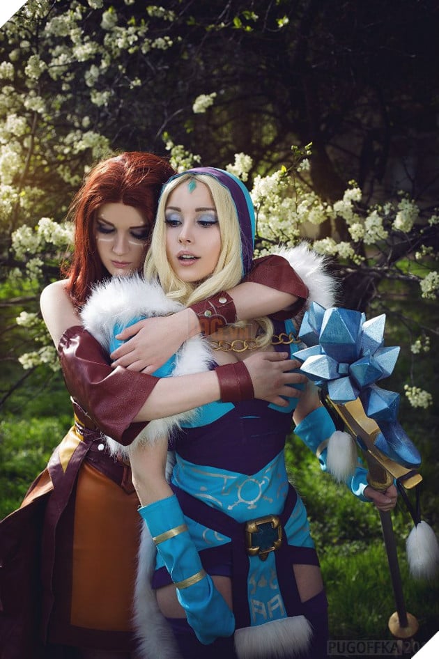 nong-bong-mat-voi-cosplay-lina-va-crystal-maiden-1