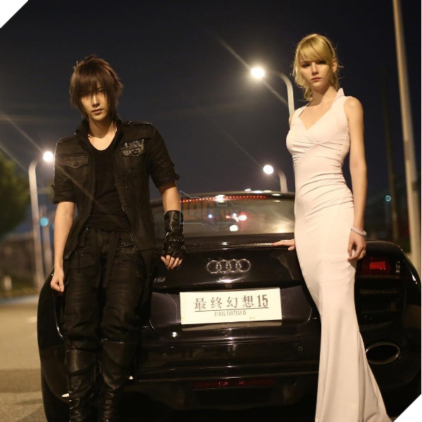 
2 nhân vật đóng vai Noctis và Luna ngoài đời giống hệt như trong game
