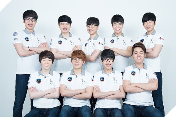 CJ-Entus-sang-Viet-Nam-giao-luu-01