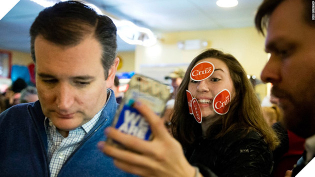 Những bức ảnh selfie nổi tiếng nhất năm 2016 - Ảnh 20.