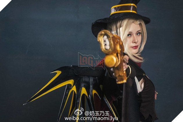 Ngất ngây với cosplay nàng Mercy Haloween trong Overwatch: Quyến rũ và quý phái