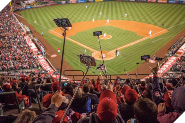 Những bức ảnh selfie nổi tiếng nhất năm 2016 - Ảnh 22.