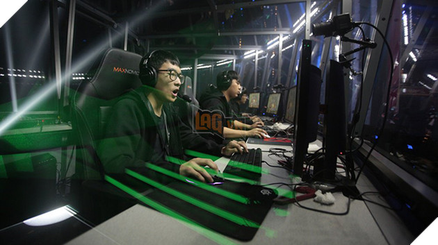 Main Event ngày 1: Đương kim vô địch TI rơi rụng