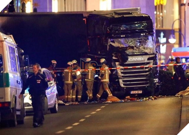 Khủng bố tấn công Berlin, ít nhất 12 người chết, 48 người bị thương - Ảnh 1.