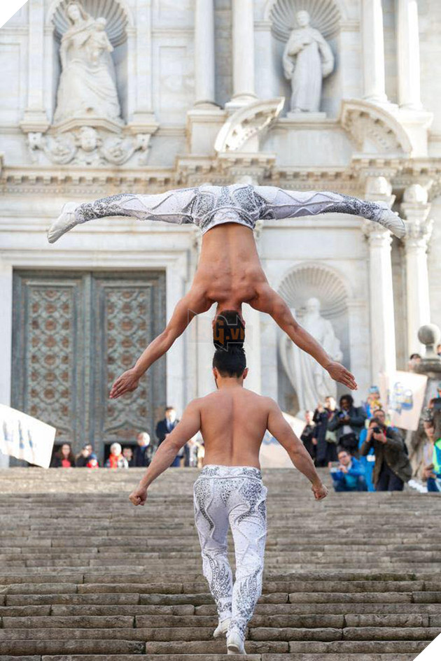 Hai anh em hoàng tử xiếc Cơ - Nghiệp”: Khi bước đến bậc thang 60, chúng tôi gần như kiệt sức! - Ảnh 6.