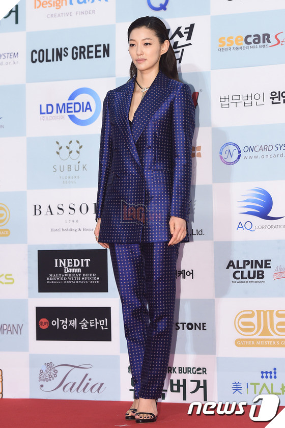 Giải Oscar Hàn Quốc 2016: Hạng mục điện ảnh vắng bóng “The Handmaiden” và “Train to Busan”! - Ảnh 10.