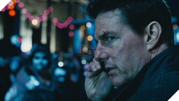 
Như một trò đùa!
