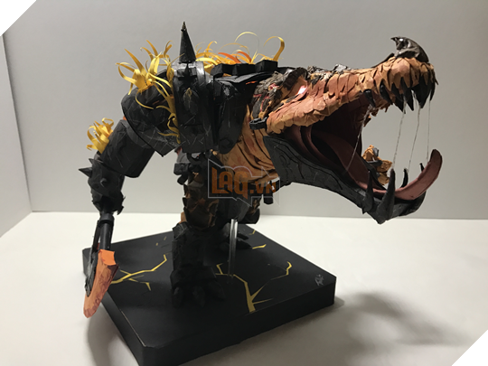 LMHT: Ngắm Renekton Hủy Diệt được làm bằng giấy, phát sáng trong đêm