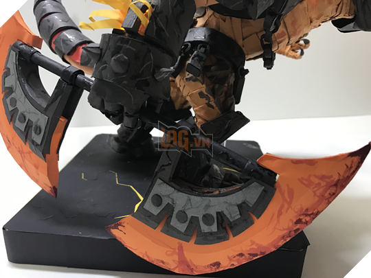 LMHT: Ngắm Renekton Hủy Diệt được làm bằng giấy, phát sáng trong đêm