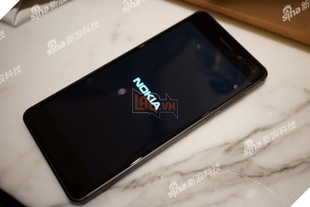 Vâng, đây là Nokia 6 bằng xương bằng thịt  2