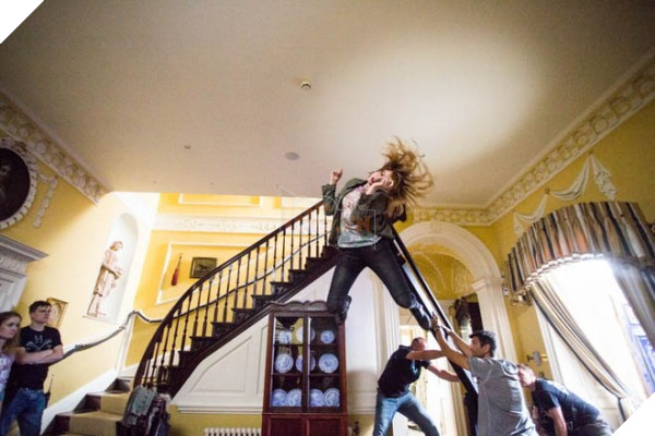 Mụ phù thủy ăn thịt người Baba-Yaga tái hiện đầy ám ảnh trong Don’t Knock Twice 4