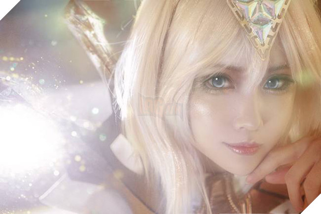 Ngỡ ngàng trước bộ ảnh cosplay tuyệt đẹp về cô nàng Lux Thập Đại Nguyên Tố