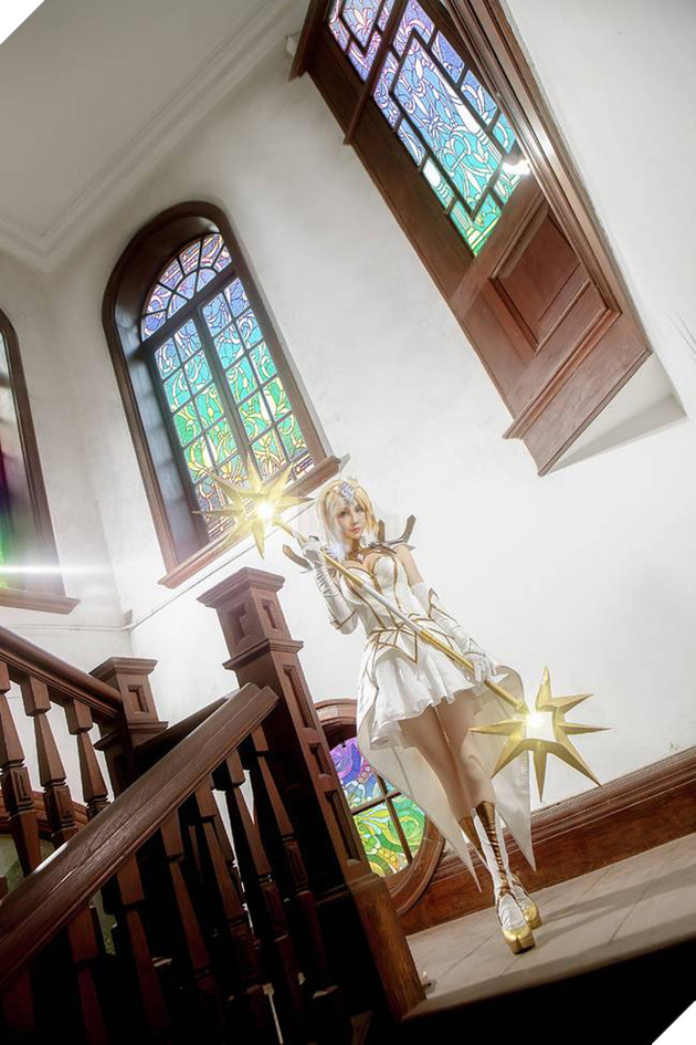 Ngỡ ngàng trước bộ ảnh cosplay tuyệt đẹp về cô nàng Lux Thập Đại Nguyên Tố