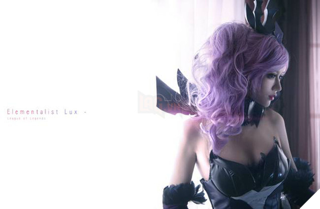 Ngỡ ngàng trước bộ ảnh cosplay tuyệt đẹp về cô nàng Lux Thập Đại Nguyên Tố