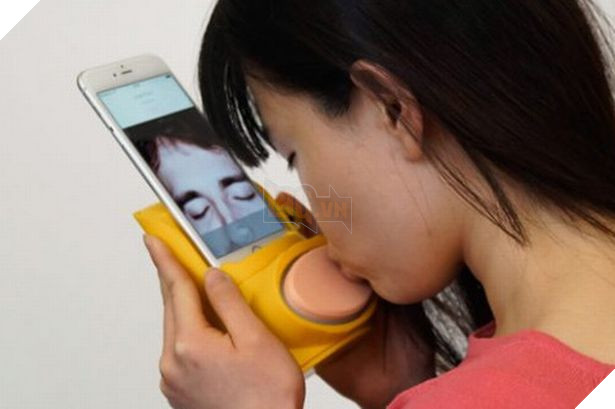 Ai bảo yêu xa là khổ thì hẳn chưa biết đến những sản phẩm này - Ảnh 3.