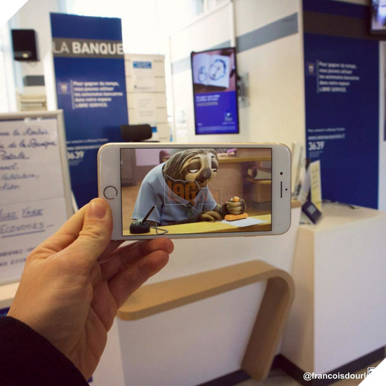 Chỉ với một chiếc iPhone, phù thủy này đã đưa phim ảnh ra thế giới thực - Ảnh 1.