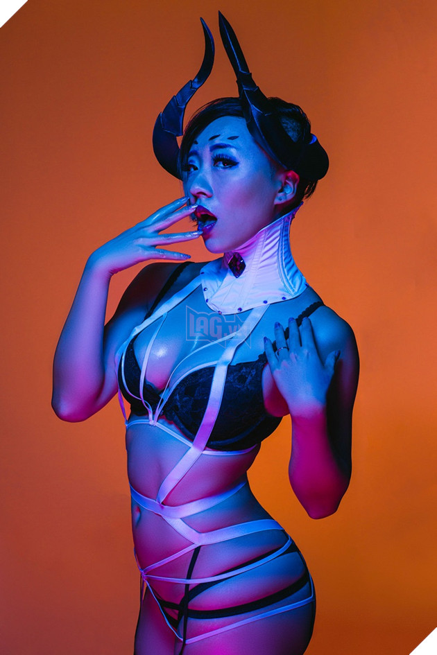 Bộ sưu tập cosplayer nữ heroes Overwatch trong nội y làm sao bỏ qua được 9