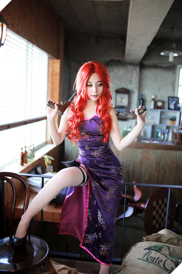 Cùng ngắm cosplay Miss Fortune Mật Vụ cực ngọt ngào và gợi cảm