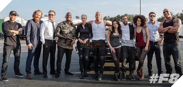 Trailer mới cực kì điên rồ của Fast 8: Fate of the Furious 2