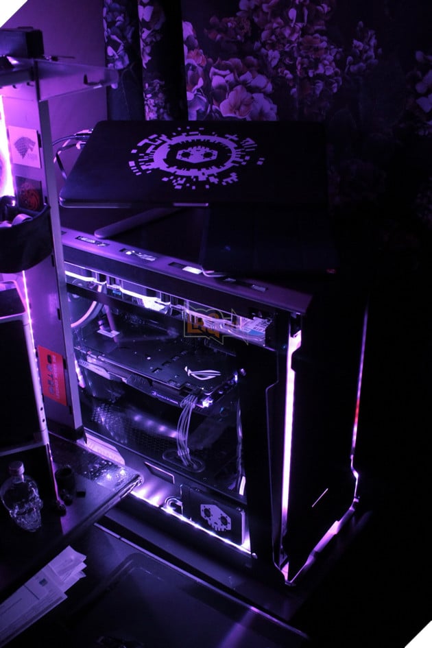 Overwatch: Dàn PC biến hóa theo phong cách Sombra cực ngầu 4