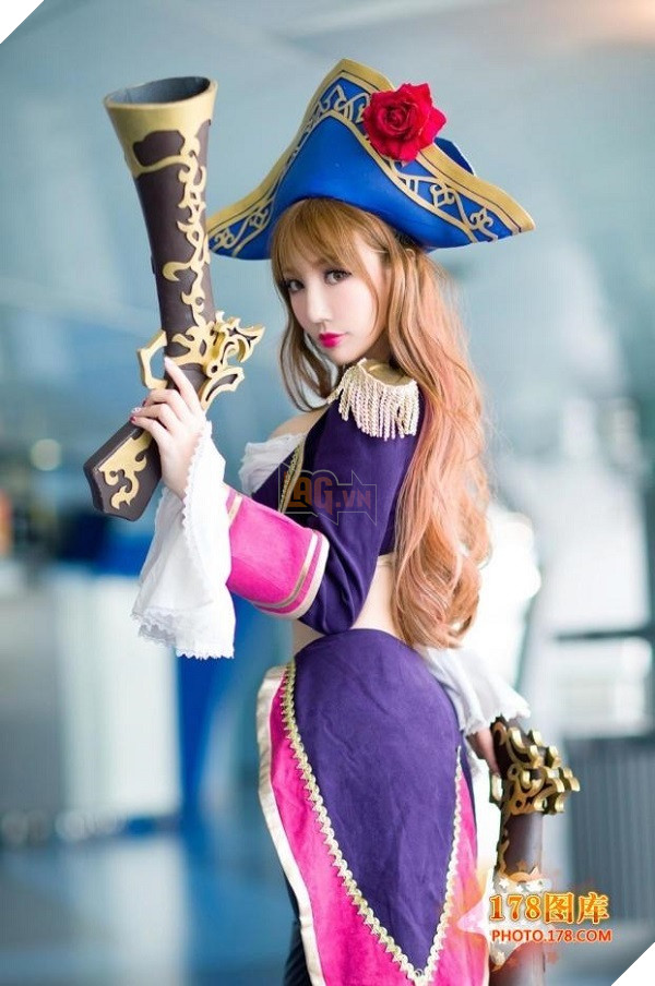 Cosplay Xạ Thủ Miss Fortune tuyệt đẹp khiến bạn nguyện cả đời đi làm Support