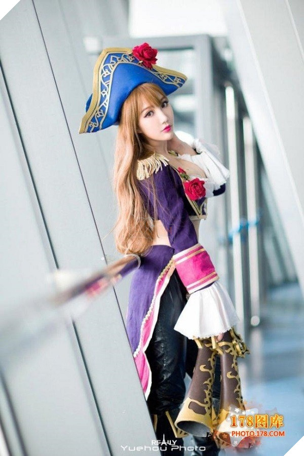 Cosplay Xạ Thủ Miss Fortune tuyệt đẹp khiến bạn nguyện cả đời đi làm Support