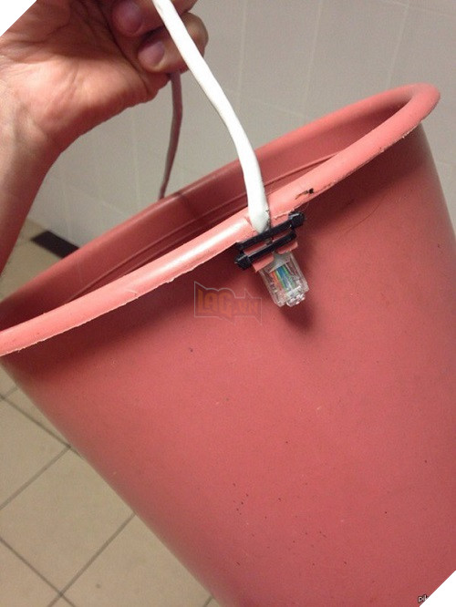 Đến quỳ với nghìn lẻ một kiểu chắp vá đồ dùng không thể bựa hơn - Ảnh 15.