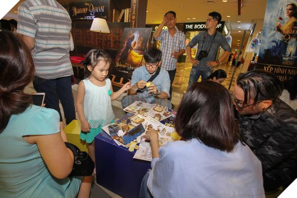 Beauty and the Beast: Họp báo giới thiệu phim tại Sài Gòn 10