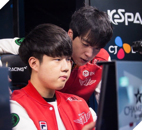 Huni hé lộ nguyên nhân vì sao phải khuất phục trước KkOma dù vẫn thích chơi Lucian đi top