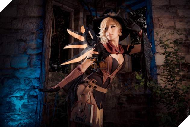 Cosplay Mercy trong Overwatch, 'anh chàng' này đã khiến cho cả thế giới phải trầm trồ