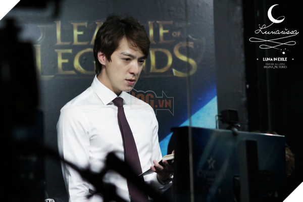 huan-luyen-vien-nguoi-dep-nhu-luc-si-cua-tuyen-lien-minh-huyen-t-204935