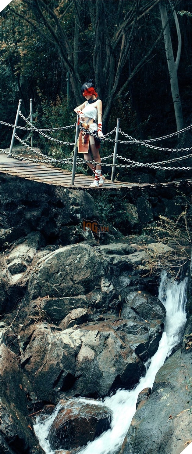 Bắt gặp bạn gái của thầy tu mù Lee Sin đang trình diễn cosplay