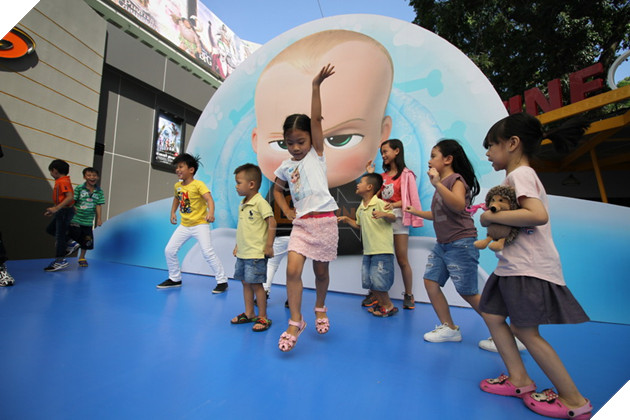 Ra mắt phim Boss Baby - bộ phim khiến cho lũ trẻ nhà bạn phải ngồi yên vì hâm mộ Baby Boss Soái Ca. 4