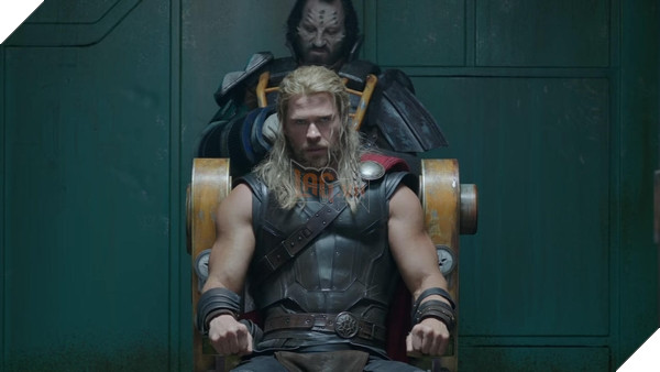 Thor: Ranarok tung trailer đầu tiên cực kì đẹp mắt ... và hài hước 2