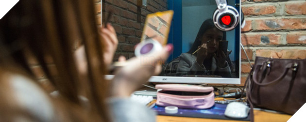 Góc khuất về nghề nữ game thủ: Nhan sắc quan trọng hơn trình độ 4