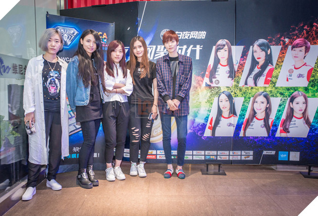 Góc khuất về nghề nữ game thủ: Nhan sắc quan trọng hơn trình độ 5