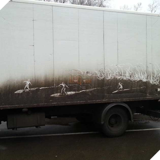 Đỉnh cao hội họa được vẽ nên từ lớp bụi dày trên ô tô - Ảnh 9.