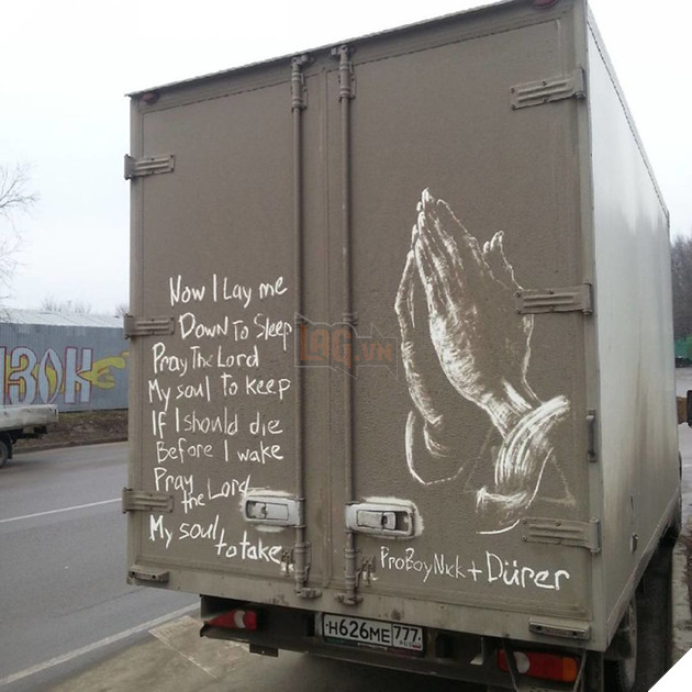 Đỉnh cao hội họa được vẽ nên từ lớp bụi dày trên ô tô - Ảnh 15.