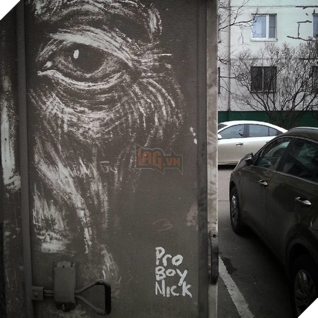 Đỉnh cao hội họa được vẽ nên từ lớp bụi dày trên ô tô - Ảnh 3.