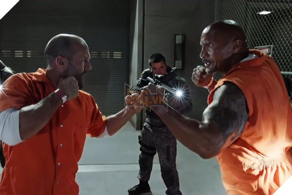 10 khoảnh khắc tuyệt vời nhất trong Fast and Furious 8 - Ảnh 10.