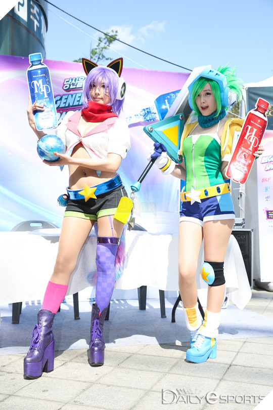 Trước khi siêu đại chiến giữa SKT và KT Rolster diễn ra, quang cảnh nơi thi đấu trông như thế này đây