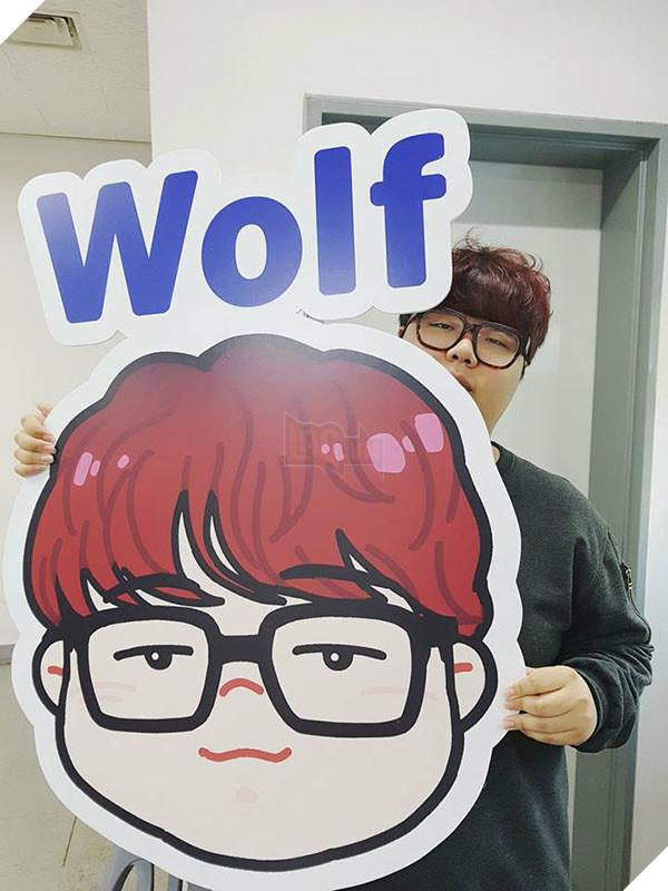 Trước khi siêu đại chiến giữa SKT và KT Rolster diễn ra, quang cảnh nơi thi đấu trông như thế này đây